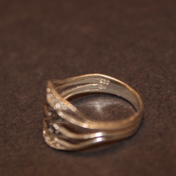 Sterling Silver Marcasite Ring Size 6 - Picture 2 of 2